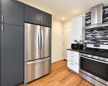 72477 Rolling Knoll Drive - Photo Thumbnail 14