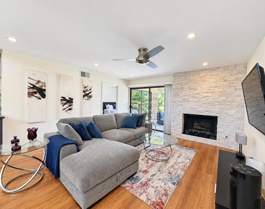 72477 Rolling Knoll Drive - Photo Thumbnail 7