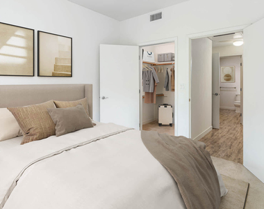 1333 Powell Street - Photo Thumbnail 19