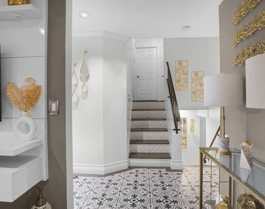 5 Crabapple Lane - Photo Thumbnail 9