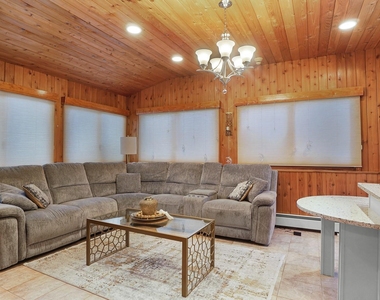 5 Crabapple Lane - Photo Thumbnail 16