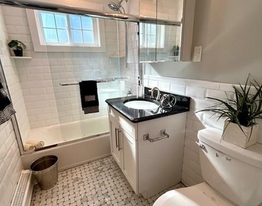 11 South Saxon Avenue - Photo Thumbnail 8