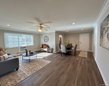 11 South Saxon Avenue - Photo Thumbnail 5