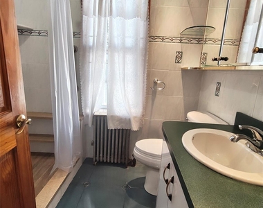 162-15 85th Avenue - Photo Thumbnail 13