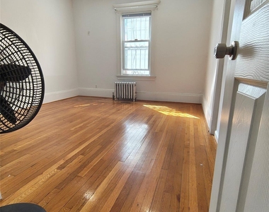 162-15 85th Avenue - Photo Thumbnail 8