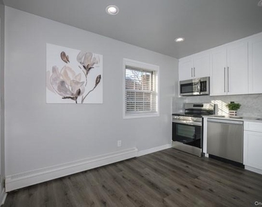 60 Chelsea Court - Photo Thumbnail 4