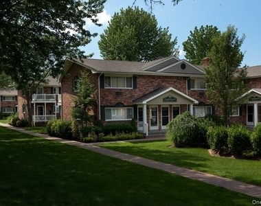 60 Chelsea Court - Photo Thumbnail 1