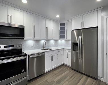 10 Westgate Drive - Photo Thumbnail 1