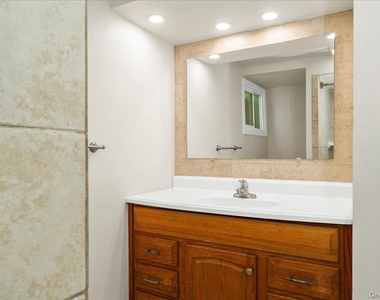 14 Hemlock Hill - Photo Thumbnail 30