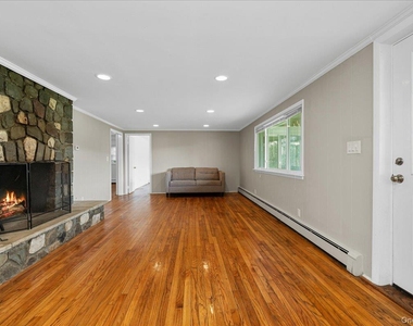 14 Hemlock Hill - Photo Thumbnail 18