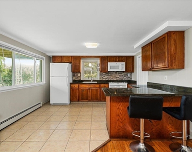 14 Hemlock Hill - Photo Thumbnail 11