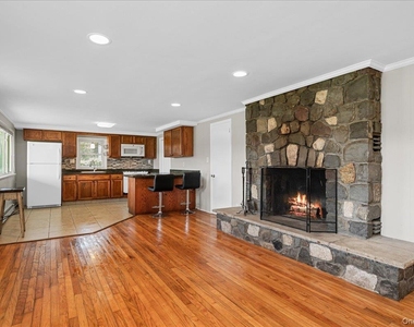 14 Hemlock Hill - Photo Thumbnail 6