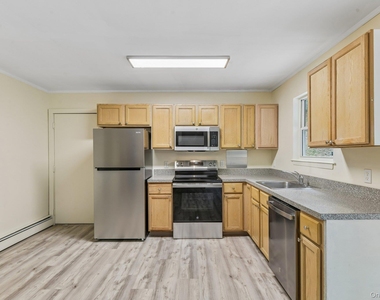 22 Red Maple Road - Photo Thumbnail 9
