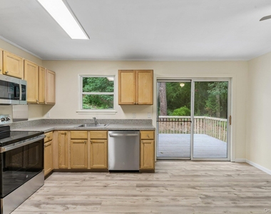22 Red Maple Road - Photo Thumbnail 13