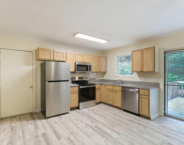 22 Red Maple Road - Photo Thumbnail 7