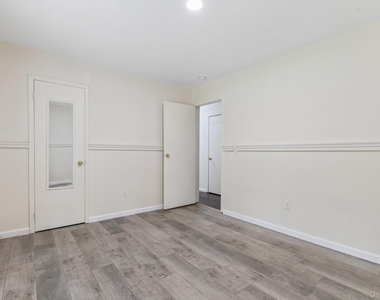 22 Red Maple Road - Photo Thumbnail 19