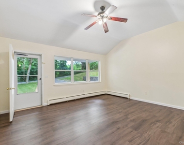 22 Red Maple Road - Photo Thumbnail 6