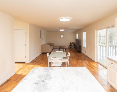 62 Bristol Circle - Photo Thumbnail 20