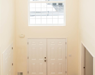 62 Bristol Circle - Photo Thumbnail 23