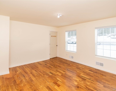 62 Bristol Circle - Photo Thumbnail 3