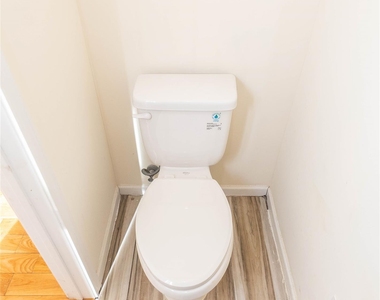 62 Bristol Circle - Photo Thumbnail 22