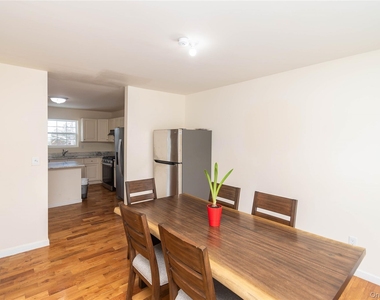 62 Bristol Circle - Photo Thumbnail 4