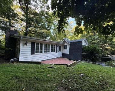 70 Rinaldo Road - Photo Thumbnail 2