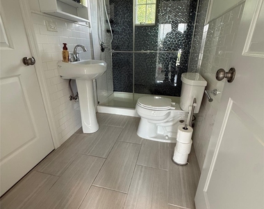 169 E Shore Road - Photo Thumbnail 6