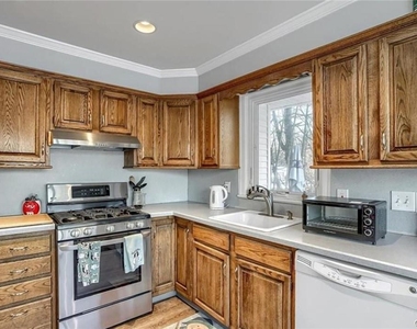 30 Montebello Road - Photo Thumbnail 9