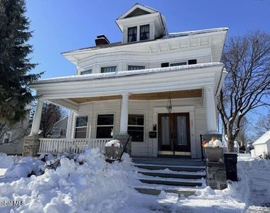 492 Glen Street - Photo Thumbnail 2