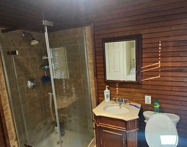 492 Glen Street - Photo Thumbnail 7