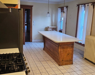 492 Glen Street - Photo Thumbnail 9