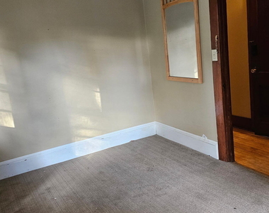 492 Glen Street - Photo Thumbnail 11