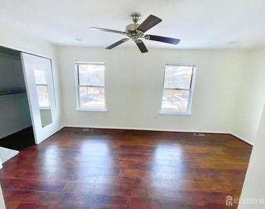9 Lawry Court - Photo Thumbnail 7