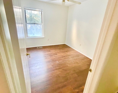 9 Lawry Court - Photo Thumbnail 8