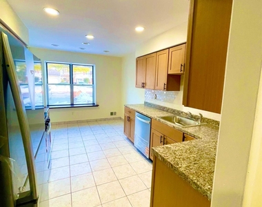 9 Lawry Court - Photo Thumbnail 3