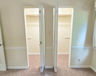 125 Ivywood Drive - Photo Thumbnail 24
