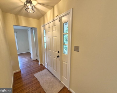 125 Ivywood Drive - Photo Thumbnail 4