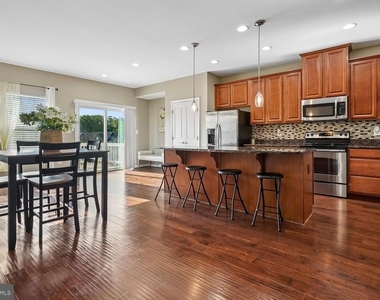 3103 Alliance Court - Photo Thumbnail 4