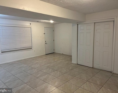 14684 Cloverdale Road - Photo Thumbnail 6