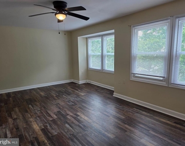 12119 Salemtown Drive - Photo Thumbnail 8