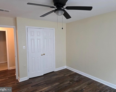 12119 Salemtown Drive - Photo Thumbnail 16