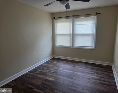 12119 Salemtown Drive - Photo Thumbnail 14