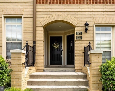 7931 Crescent Park Drive - Photo Thumbnail 1