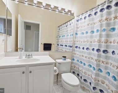 7931 Crescent Park Drive - Photo Thumbnail 22