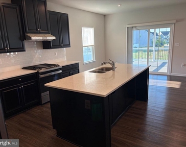 7546 Mint Springs Court - Photo Thumbnail 4