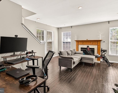 12415 Selkirk Circle - Photo Thumbnail 40
