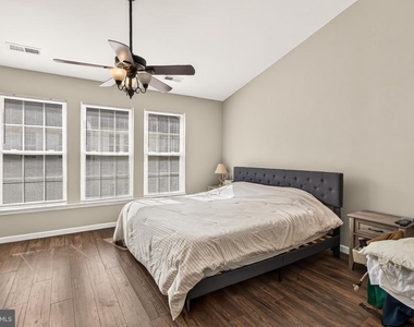 12415 Selkirk Circle - Photo Thumbnail 29