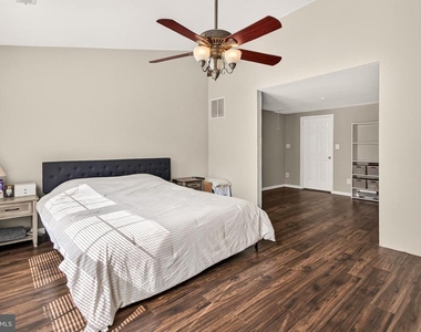 12415 Selkirk Circle - Photo Thumbnail 31