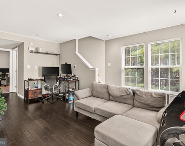 12415 Selkirk Circle - Photo Thumbnail 25